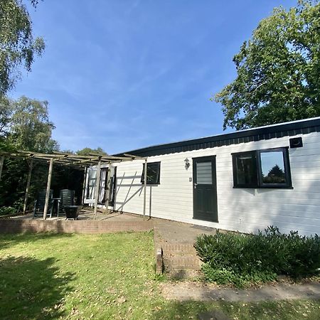 Veluwe Vakanties Chalets With Private Barrel Sauna - With Pool Bar And Restaurant Facilities In The Veluwe National Park Putten Bagian luar foto