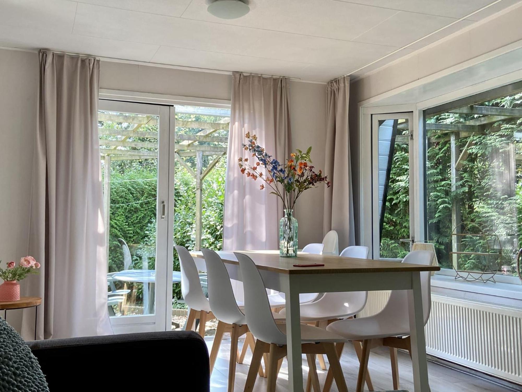 Veluwe Vakanties Chalets With Private Barrel Sauna - With Pool Bar And Restaurant Facilities In The Veluwe National Park Putten Bagian luar foto