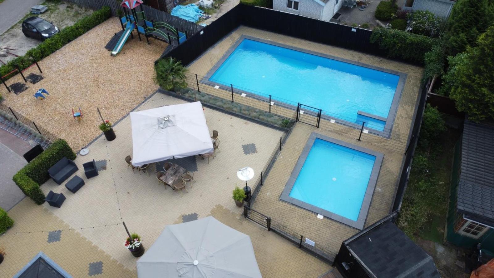 Veluwe Vakanties Chalets With Private Barrel Sauna - With Pool Bar And Restaurant Facilities In The Veluwe National Park Putten Bagian luar foto